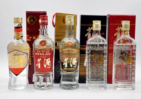 石家庄回收红董褐董白董3款90年代的老董酒分别多少钱一瓶，各自介绍与特点分析